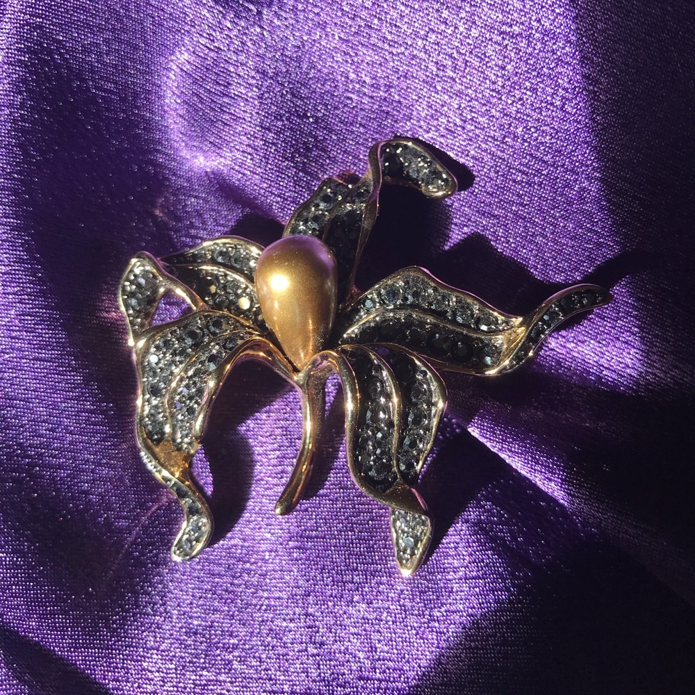 Vintage Kenneth Jay Lane flower brooch.